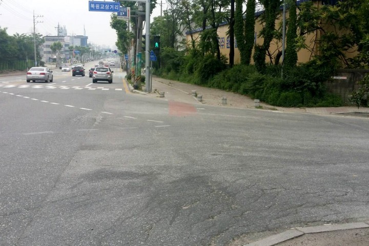 [고발]원주 사라진 횡단보도 '수개월 째 방치'