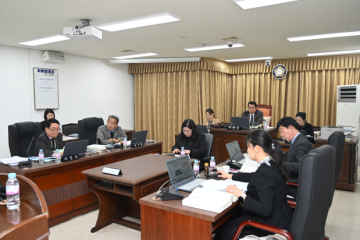 대전 중구의회 행정자치위원회, 효문화마을·회계과 등 행정사무감사 실시