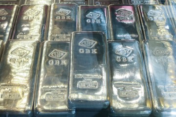 “금보다 은!”... ‘은 통장’ 잔액 1년 새 7배 폭증, 3천억 원 돌파