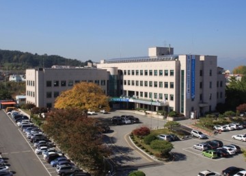 미세먼지및 이산화탄소 저감위해 가로수 조성사업 실시하는 청도군