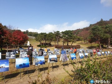 특수임무유공자회 청주시지회 상당산성에서 평화와 번영을 위한 사진전 개최!