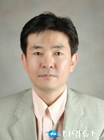 (김병철 칼럼) 운전중 휴대전화는 삼가하자