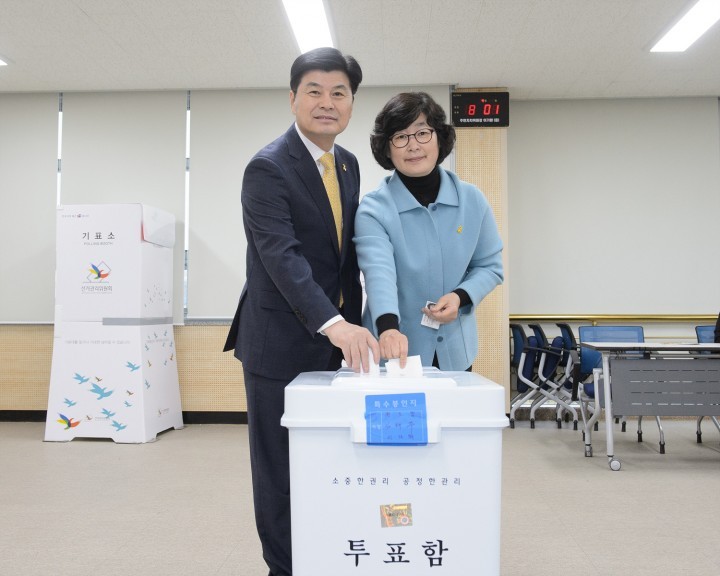 이춘희 세종시장, 사전투표로 투표 독려