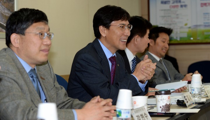 안희정 지사, “지역 관점서 산업기반·연구역량 높여야”