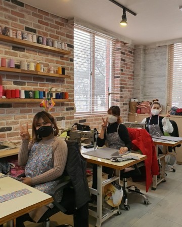 다문화공동작업장에서 마음을 전달하다