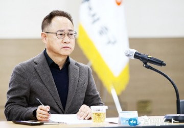 확대간부회의 주재하는 이동한 중구 부구청장