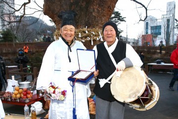 대전 유성구의회 구본환 의원, 지역문화발전에 앞장 공로 감사패 수상