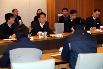 김영환 충북지사, CJ제일제당 진천 블로썸캠퍼스 방문