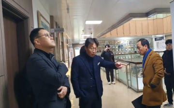 [단독]경찰 군 컴퓨터 체증 ▷당일 군수 밀회 ▷피의자 전환 ▷5급 사무관 승진 "불똥"..