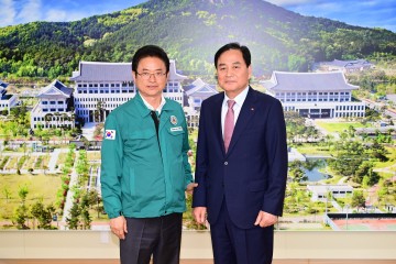 배낙호 김천시장, 이철우 경상북도지사와 면담