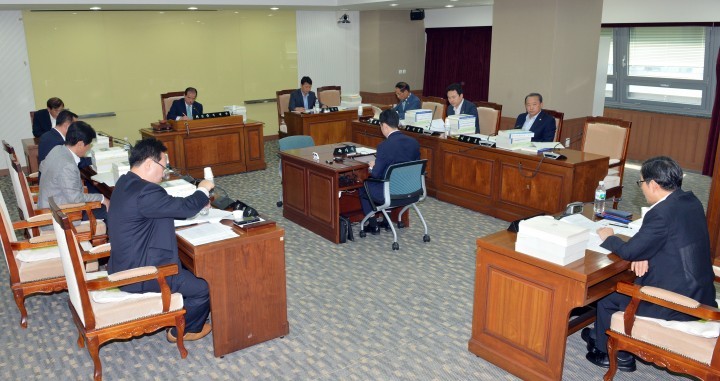 충남도의회 행자위, 변칙적 무질서한 재정운영 실태 질타