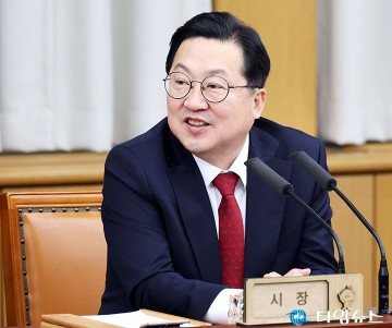 이장우 대전시장 “인구 증가·산업 도약, 내년 행정 개편으로 성과 확실히 하겠다”