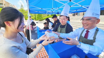 총장이 직접 조리 참여…목원대, 따뜻한 도시락으로 학생 응원