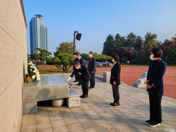 충북남부보훈지청, 11월 충혼탑 참배 실시