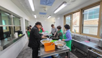 석포면 새마을협의회, 사랑의 반찬 나눔봉사로 이웃들에게 온정의 손길 전해