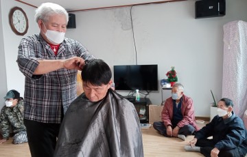 의성군 가음면,  33년째 오지마을을 찾아오는 이발사 훈훈한 감동