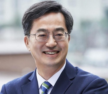 김동연 경기도지사 장관 후보 가관이려 날 세워