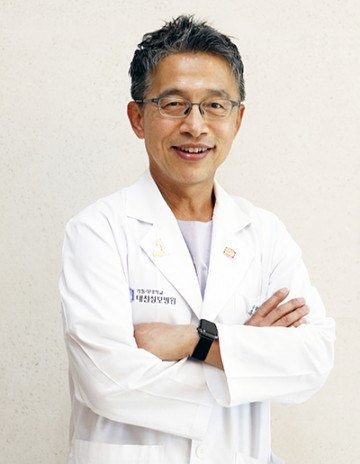 [건강칼럼] 생선 가시가 목에 걸렸다면? 이물사고 응급대처법