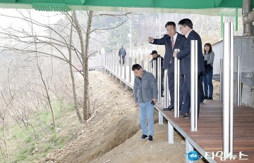 송활섭 대전시의회 의원, 대청대교 산책로 연결 사업 점검
