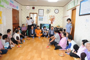  문경소방서 무더위 쉼터찾아 어르신 안전 및 안전점검 실시