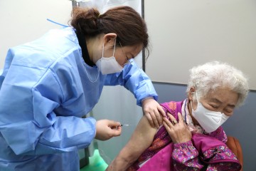 의성군 백신 접종완료 30%,  1차는 70% 눈 앞에 두고 있어