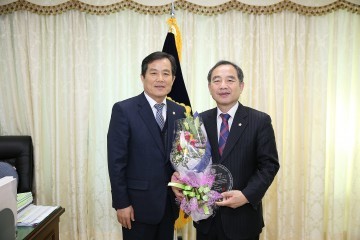 김영수 부의장 경상북도 의정봉사대상 수상