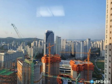 건설사의 아파트 부실시공…입주자 사전방문 법제화