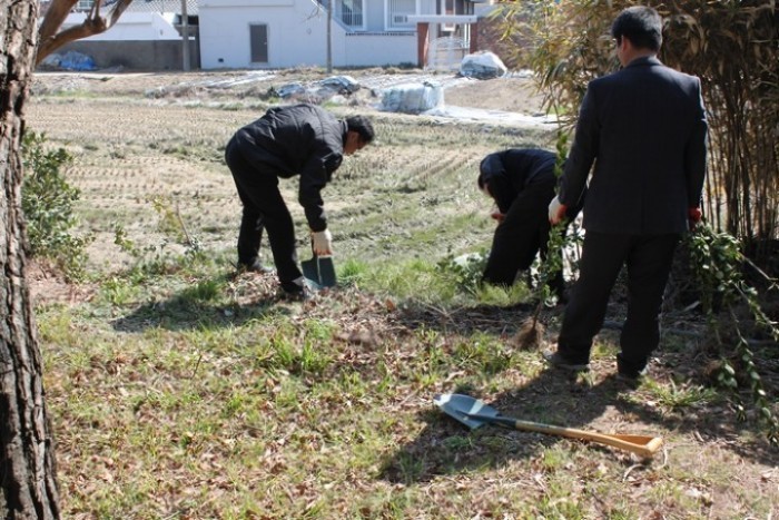울진교육지원청, 새봄맞이 나무 심기 실시
