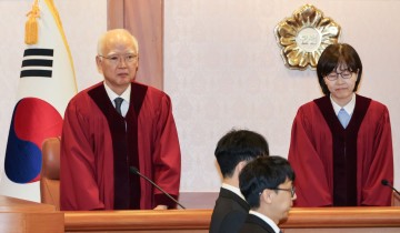 '8인체제' 갖춘 헌재, 尹탄핵심판 본격 심리…내일 준비기일