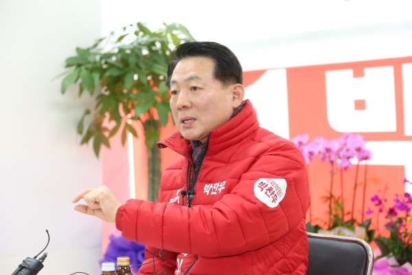 새누리 천안 갑 박찬우 예비 후보, 천안발전과 바른 정치 실현 하겠다.