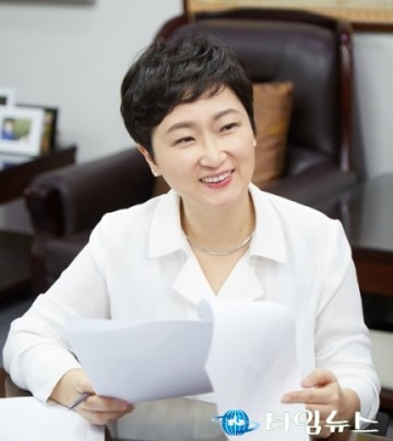 이언주 의원, 열심히 공부하고 시키겠다는 멀쩡한학교를 왜 없애는가?