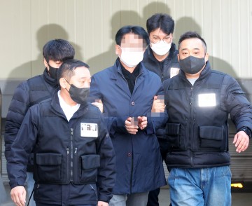 이재명 급습범, '변명문' 정치인 비하.. 감정 노출...