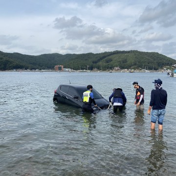 보령해경 “소중한 자동차, 바다에 계속 빠지게 할 건가요?”