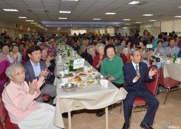 충주 봉방동, 지역 어르신들에게 감사의 마음 전해