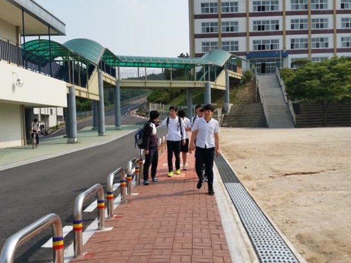 대전시교육청, 대전전민고 외 7교 보차도 분리공사 준공