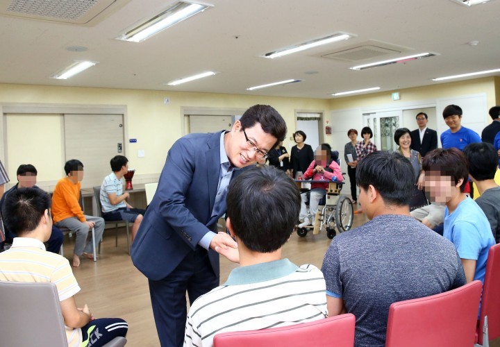 허태정 유성구청장, 추석맞이 복지시설 위문