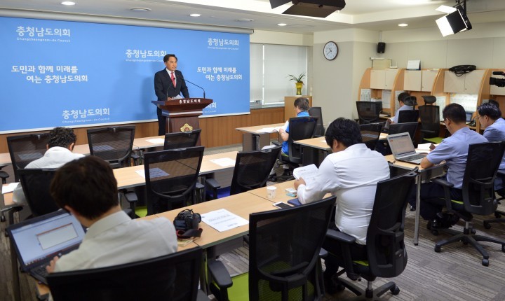충남도의회, 도내 8천21개 전통시장 내 점포 및 상점 지원·육성 근거 마련