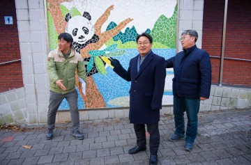 강기정 광주시장, 우치동물원 ‘판다 입식’ 현장점검  