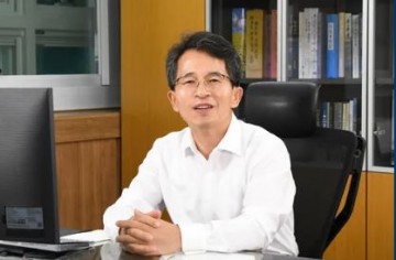 유정근 영주부시장 퇴임… '권한대행'으로서 위기 관리와 현안 해결 빛났다