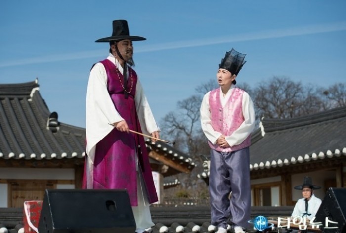 경주시,해학과 웃음이 넘치는 교촌한옥마을 문화공연