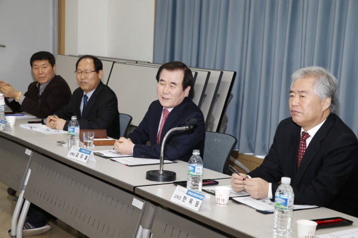 김지철 충남교육감, 천안학교급식지원센터 현장 방문