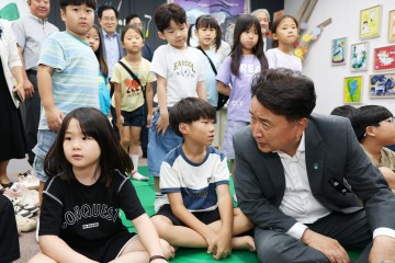 충북도청서 ‘백봉어린이 그림잔치’ 전시… 순수한 상상력의 향연