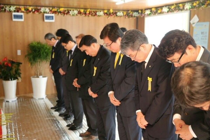 최교진 세종시교육감, 진도 팽목항 찾아 세월호 희생자 추모
