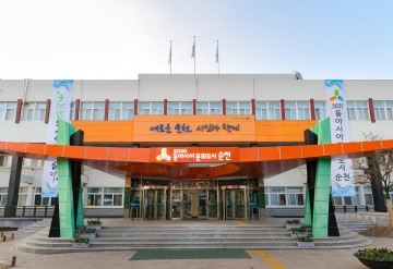 ‘연어야 반가워’ 3년 전 약속한 연어 돌아오다