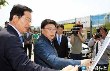 도안대로 미개설구간 살피는 권선택·장종태