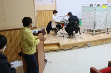 최교진 세종시교육감, 백신접종 학교현장 방문 격려