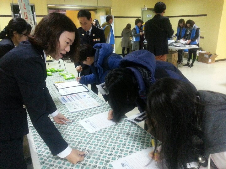 경주 署, 수능 친 高3 대상 건전한 졸업 문화 홍보활동 실시