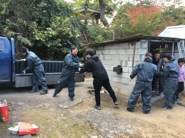 봉화군청 볼링클럽, 홀몸어르신 사랑의 연탄배달