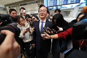 통일교 의혹 전재수, 해수부 장관직 사퇴 표명... "정부 흔들려선 안 돼"