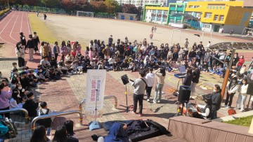 학교로 찾아가는 공감 음악회 열어 